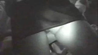 Санта малгай сайхан хар үстэй Зул сарын баяраар янз бүрийн учруулж Түүний найз залуу нь fucks