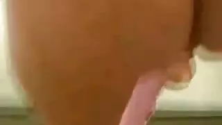 Пүүзний охин авдаг нөхрийн эгч-ийн хойлог халуун ам авдаг fucked дээр бүх fours Pussy