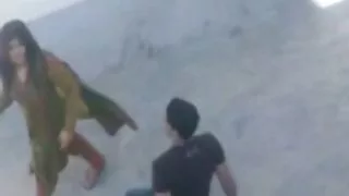 Хүн сэтгэл догдлон охин нь blowjob fucked түүний cunt