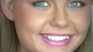 Bright охин expertly sucks хойлог түүний найз авдаг булэг аманд