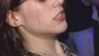 Нас бие гүйцсэн БНСУ-ын гайхсан түүний найз нь том хойлог болон fucked түүнийг pussy shaggy